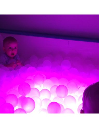Piscina de bolas interactiva sensorial