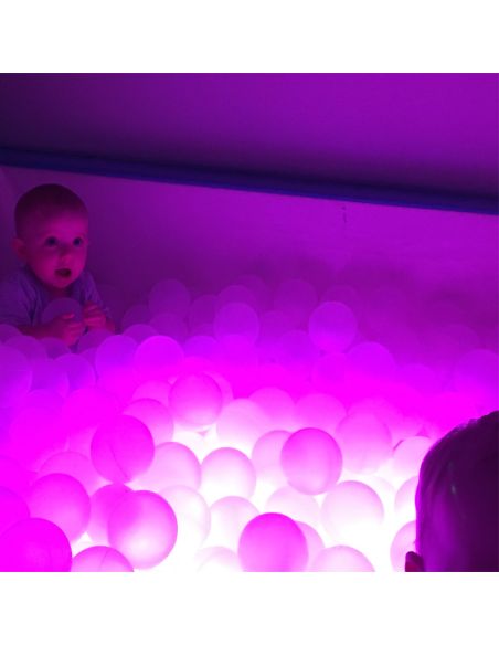 Piscina de bolas interactiva sensorial