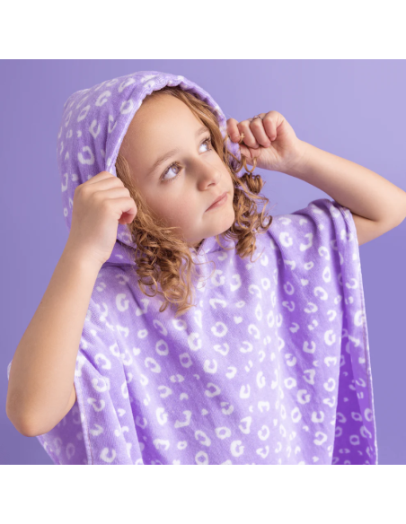 Poncho de Playa y Piscina Lila Panther Print - Estilo y Comodidad