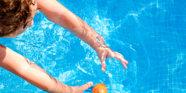 Accesorios de seguridad y productos infantiles para la piscina