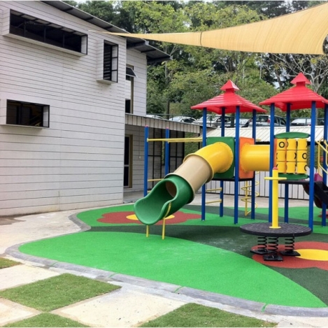 segurbaby.com suelo infantil de caucho para exteriores, losetas de caucho, suelo caucho, pavimento de caucho, losetas caucho, baldosas de caucho, suelo de goma para niños, suelo parque infantil, seguridad infantil,