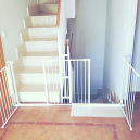  ¡Protege a tu bebé con las mejores barreras para escaleras! Descubre nuestras soluciones personalizadas para hogares con escaleras complicadas.