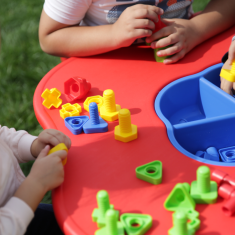 mesa-de-juegos-para-niños